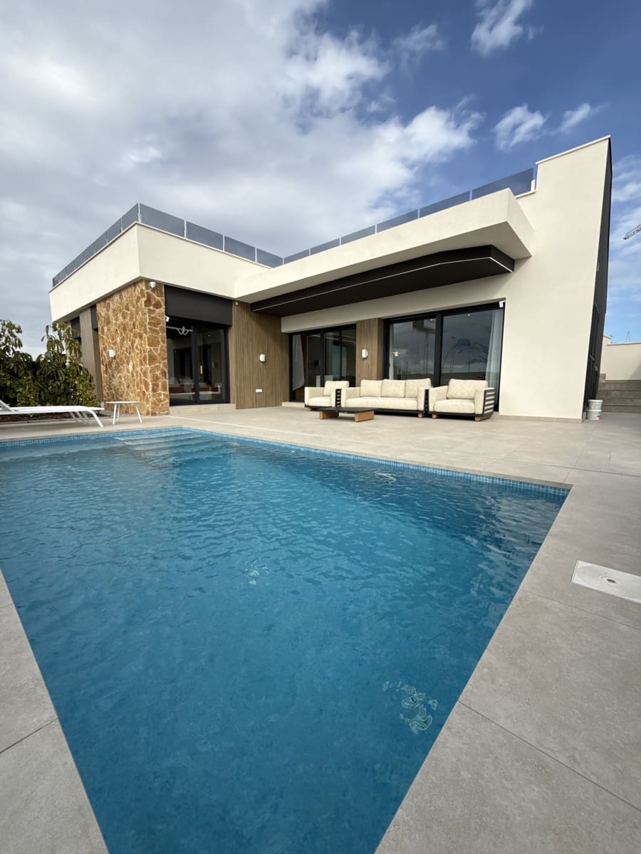 3 soveværelse Villa til salg i Ciudad Quesada med swimmingpool garage - € 513.900 (Ref: 9467766)