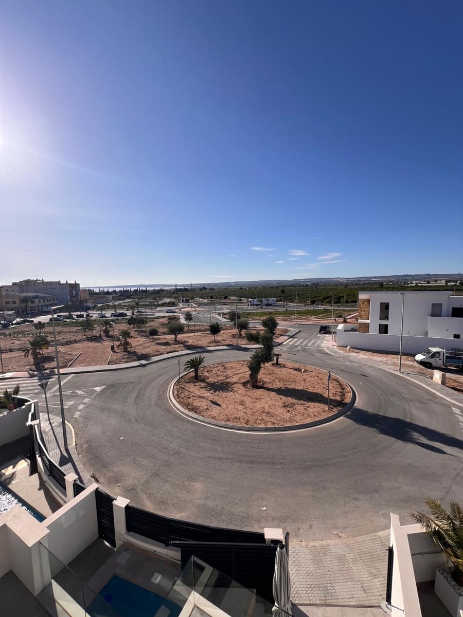 3 sovrum Villa till salu i Los Montesinos med pool garage - 359 900 € (Ref: 9467841)