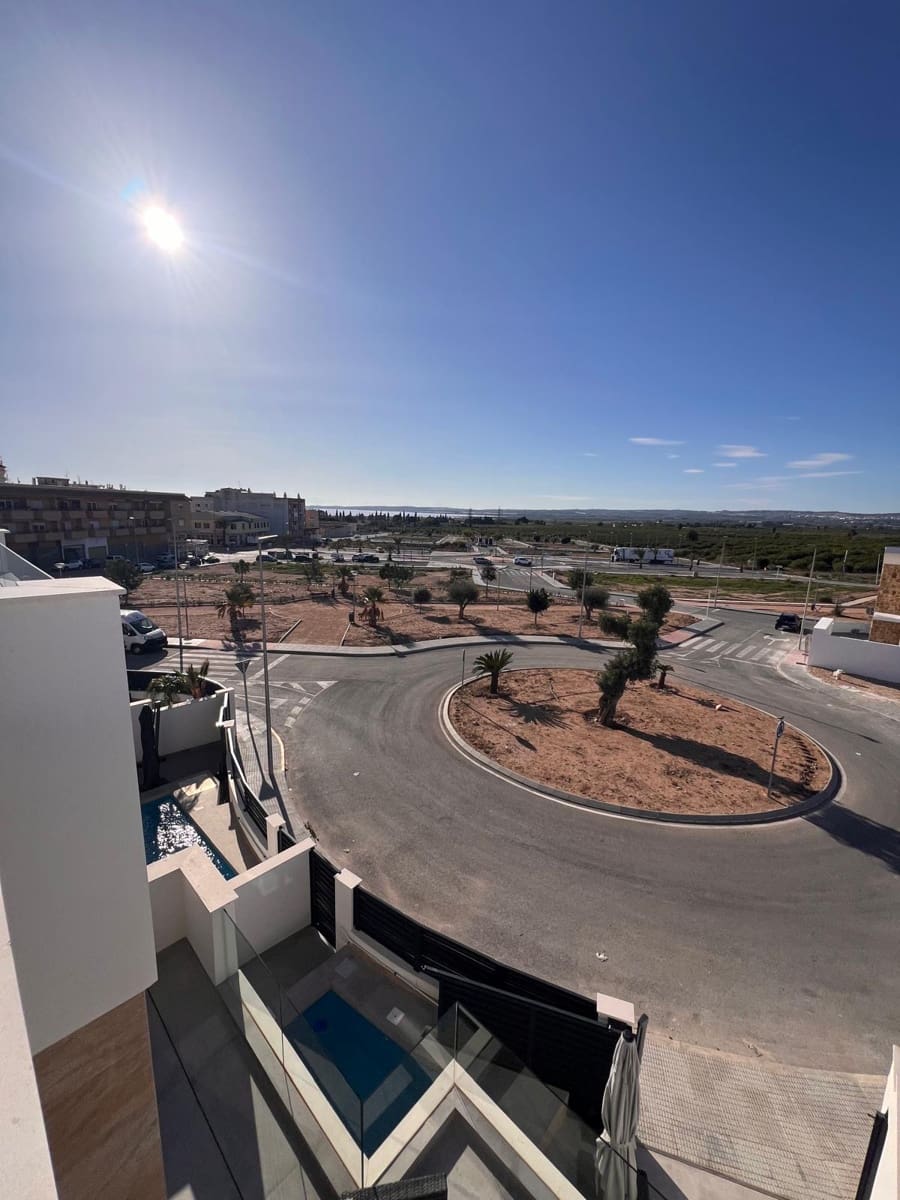 3 sovrum Villa till salu i Los Montesinos med pool garage - 359 900 € (Ref: 9467841)