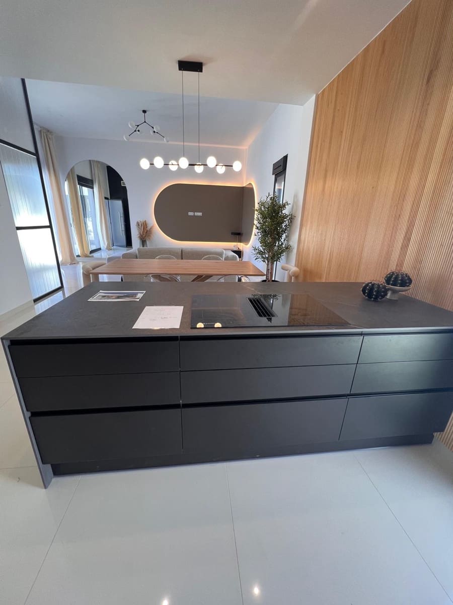 Chalet de 3 habitaciones en San Miguel de Salinas en venta con piscina garaje - 429.900 € (Ref: 9468701)