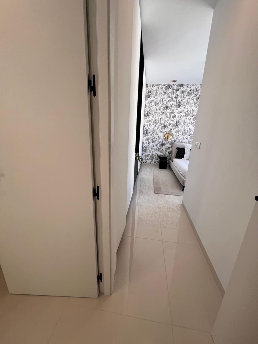 Chalet de 3 habitaciones en San Miguel de Salinas en venta con piscina garaje - 429.900 € (Ref: 9468701)