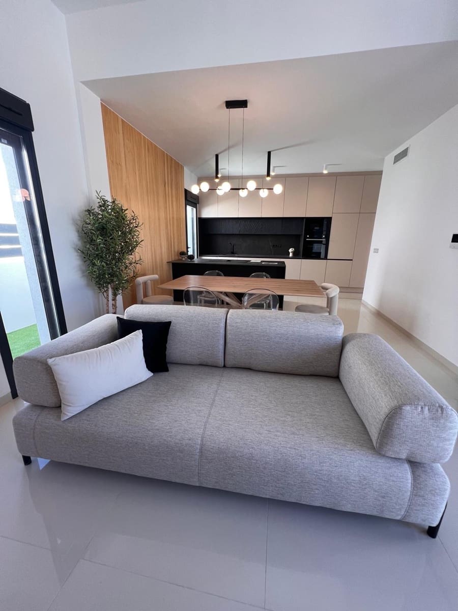 Chalet de 3 habitaciones en San Miguel de Salinas en venta con piscina garaje - 429.900 € (Ref: 9468701)