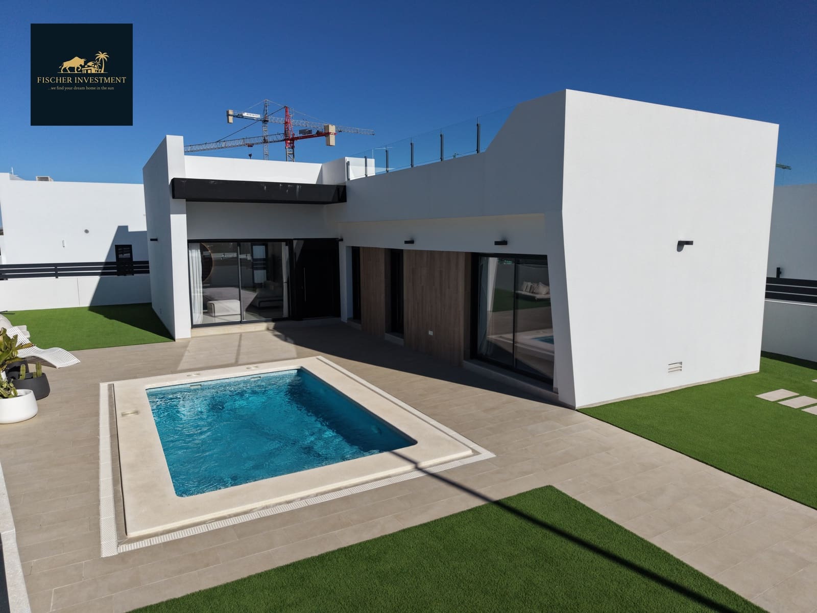 Chalet de 3 habitaciones en San Miguel de Salinas en venta con piscina garaje - 429.900 € (Ref: 9468701)