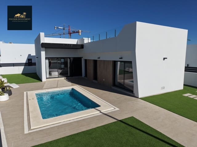 Chalet de 3 habitaciones en San Miguel de Salinas en venta con piscina garaje - 429.900 € (Ref: 9468701)