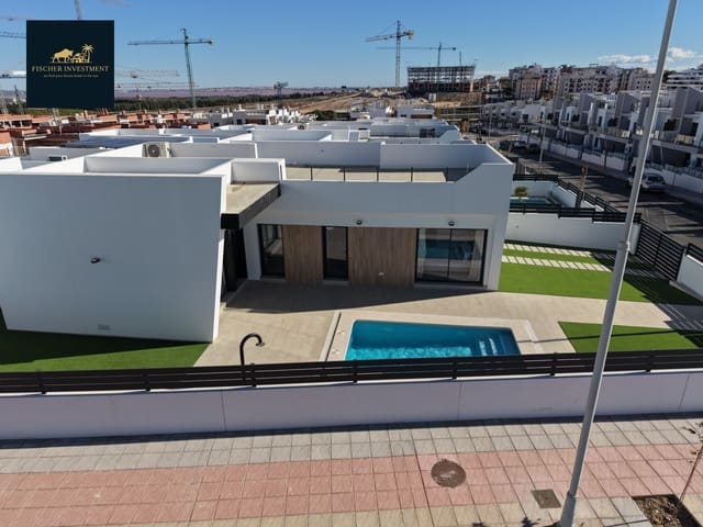 Chalet de 3 habitaciones en San Miguel de Salinas en venta con piscina garaje - 429.900 € (Ref: 9468701)