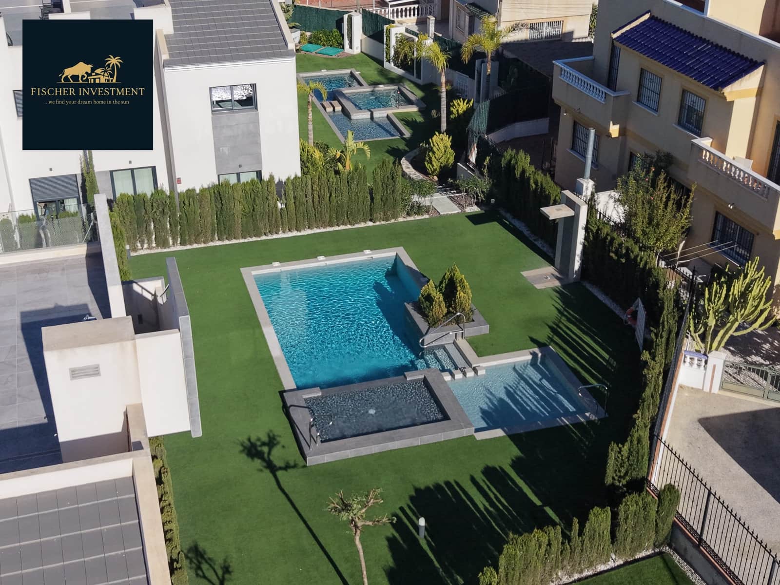 3 bedroom Apartment for sale in Torrevieja with pool garage - € 279,900 (Ref: 9496578)