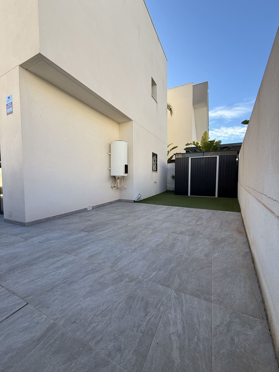 3 quarto Moradia para venda em Los Montesinos com piscina garagem - 409 000 € (Ref: 9529116)