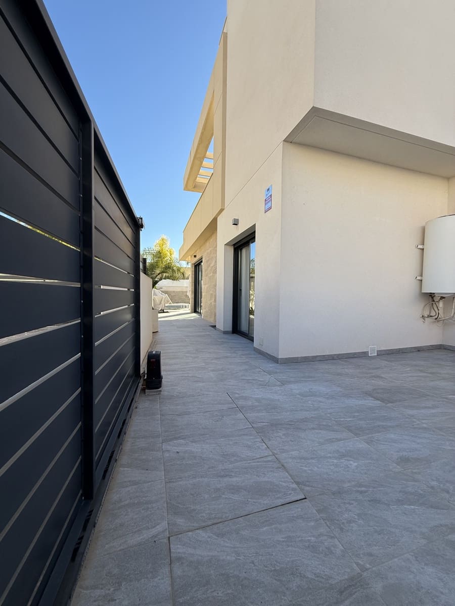 3 quarto Moradia para venda em Los Montesinos com piscina garagem - 409 000 € (Ref: 9529116)