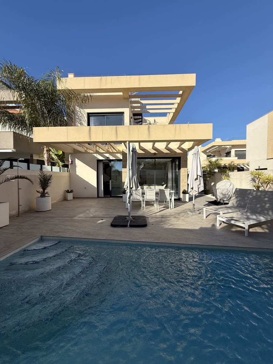 3 quarto Moradia para venda em Los Montesinos com piscina garagem - 409 000 € (Ref: 9529116)