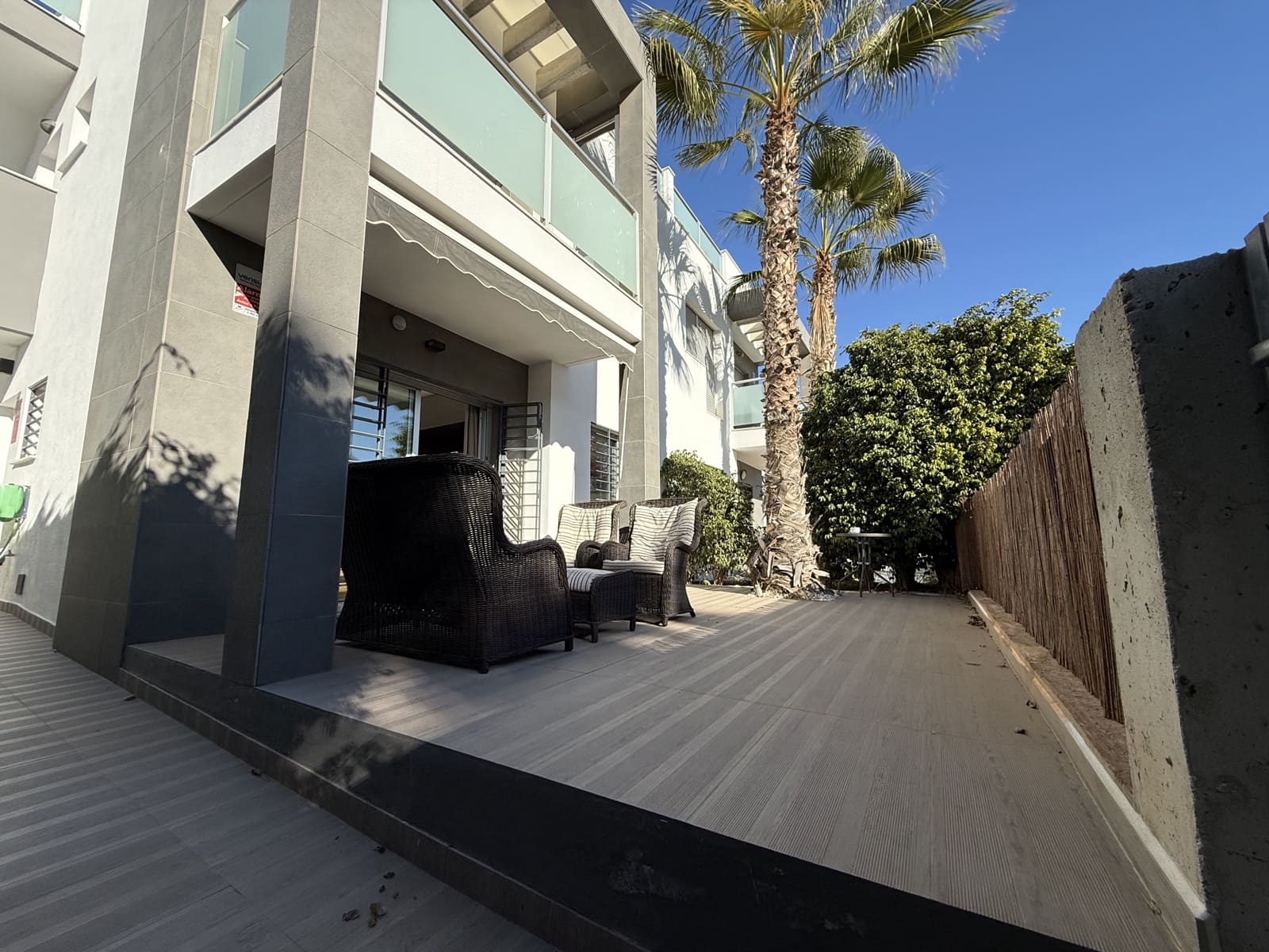 2 soveværelse Lejlighed til salg i Torrevieja med swimmingpool garage - € 233.900 (Ref: 9550549)