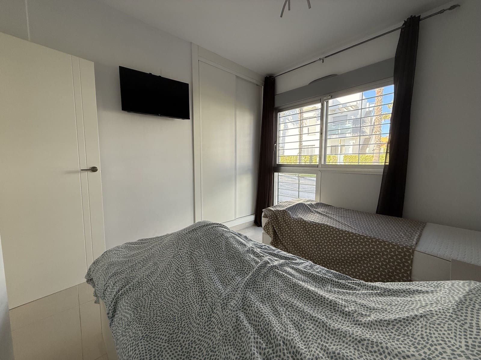 2 soveværelse Lejlighed til salg i Torrevieja med swimmingpool garage - € 233.900 (Ref: 9550549)