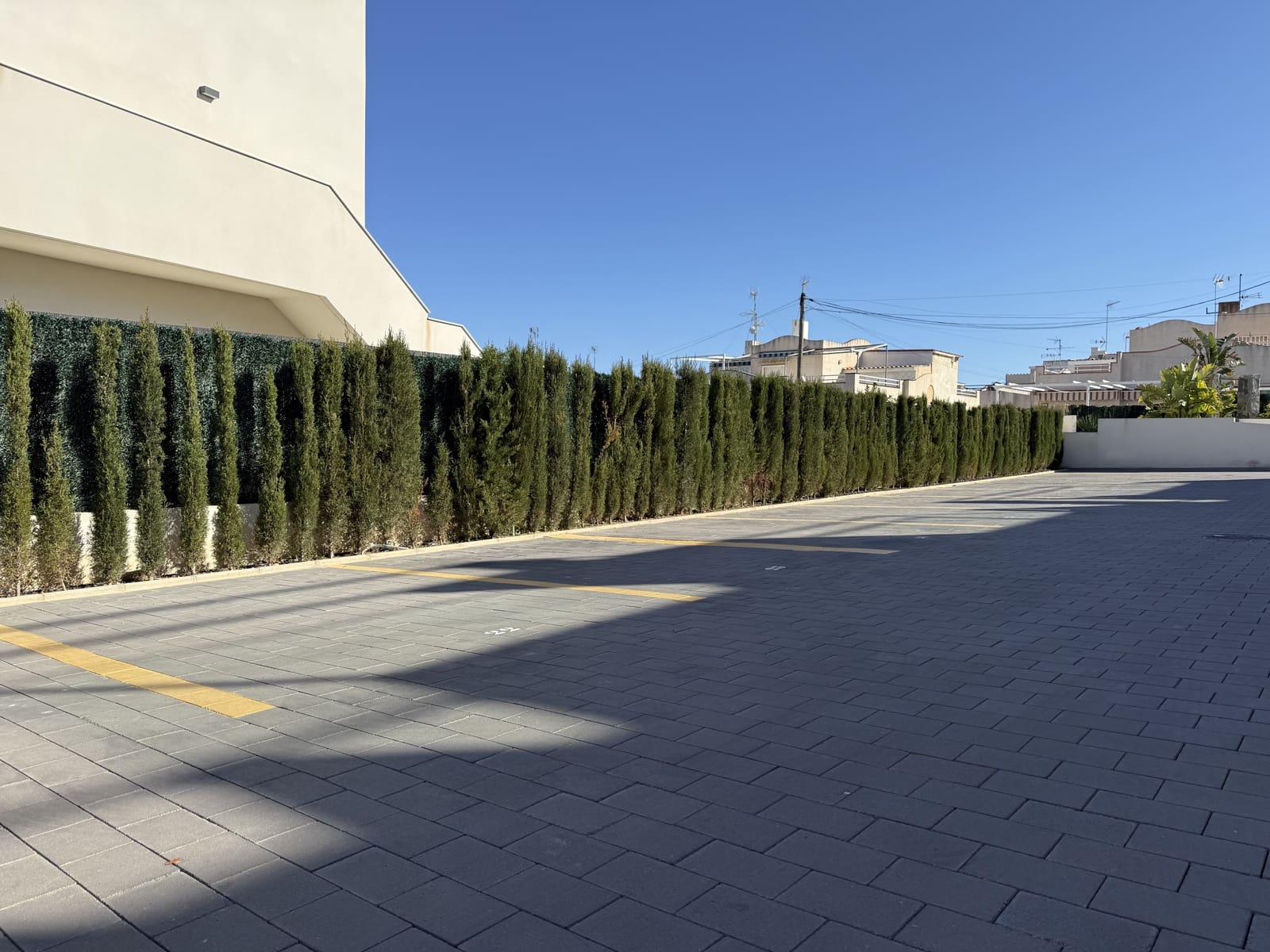 Apartamento de 2 habitaciones en Torrevieja en venta con piscina garaje - 264.900 € (Ref: 9550550)