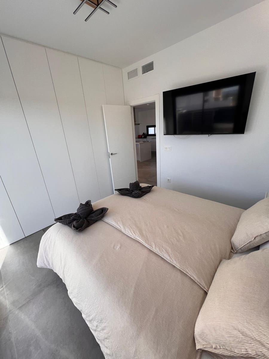 Chalet de 3 habitaciones en Los Montesinos en venta con piscina garaje - 329.900 € (Ref: 9731192)