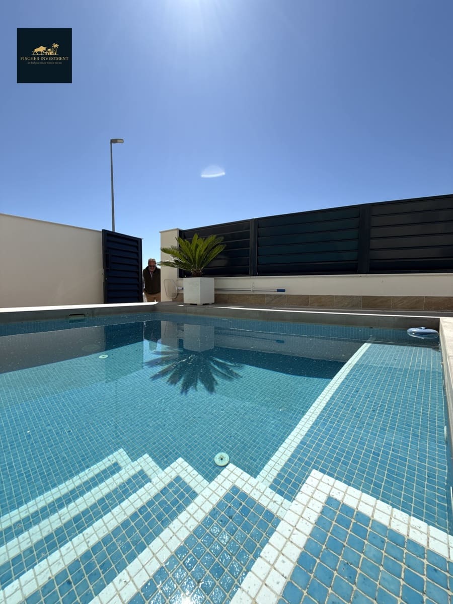 Chalet de 3 habitaciones en Los Montesinos en venta con piscina garaje - 329.900 € (Ref: 9731192)