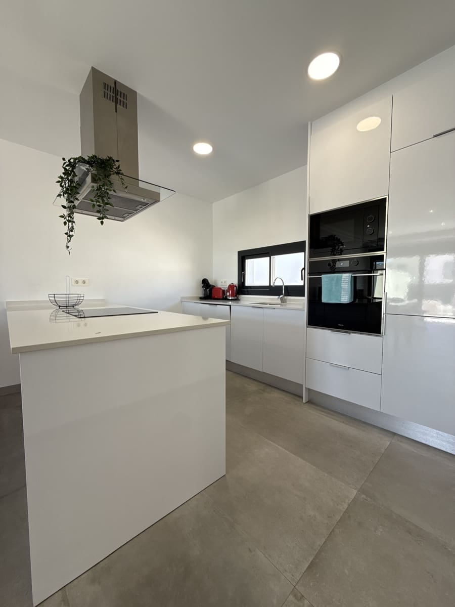 Chalet de 3 habitaciones en Los Montesinos en venta con piscina garaje - 329.900 € (Ref: 9731192)