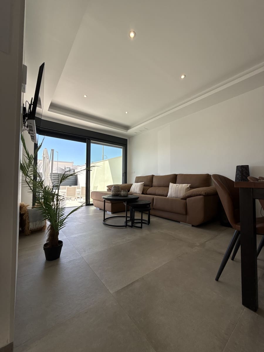 Chalet de 3 habitaciones en Los Montesinos en venta con piscina garaje - 329.900 € (Ref: 9731192)