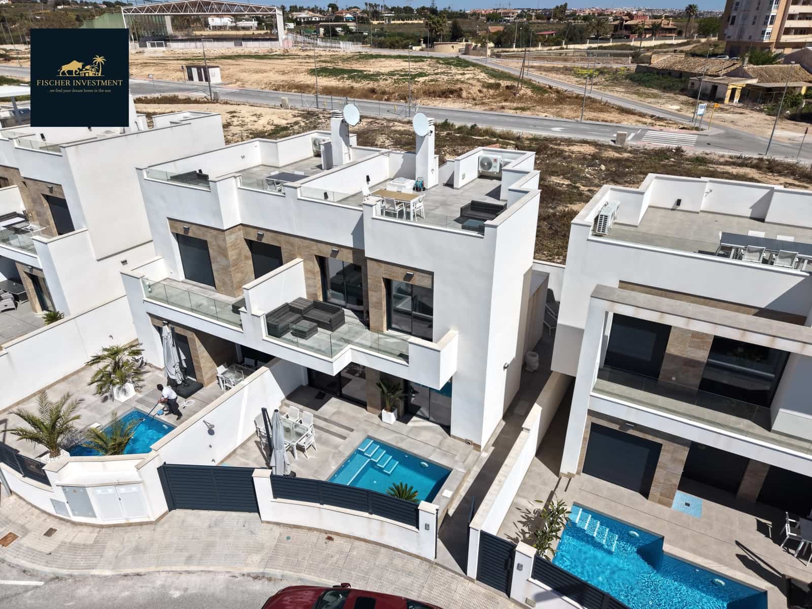 Chalet de 3 habitaciones en Los Montesinos en venta con piscina garaje - 329.900 € (Ref: 9731192)