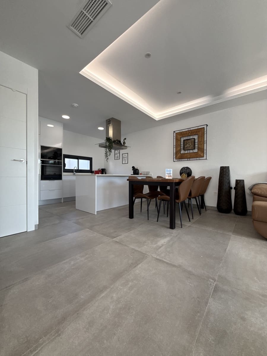 Chalet de 3 habitaciones en Los Montesinos en venta con piscina garaje - 349.900 € (Ref: 9731195)