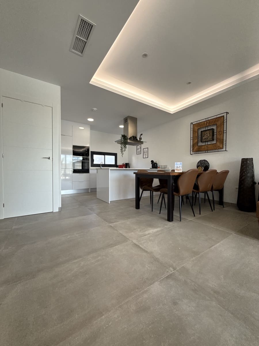 Chalet de 3 habitaciones en Los Montesinos en venta con piscina garaje - 349.900 € (Ref: 9731195)