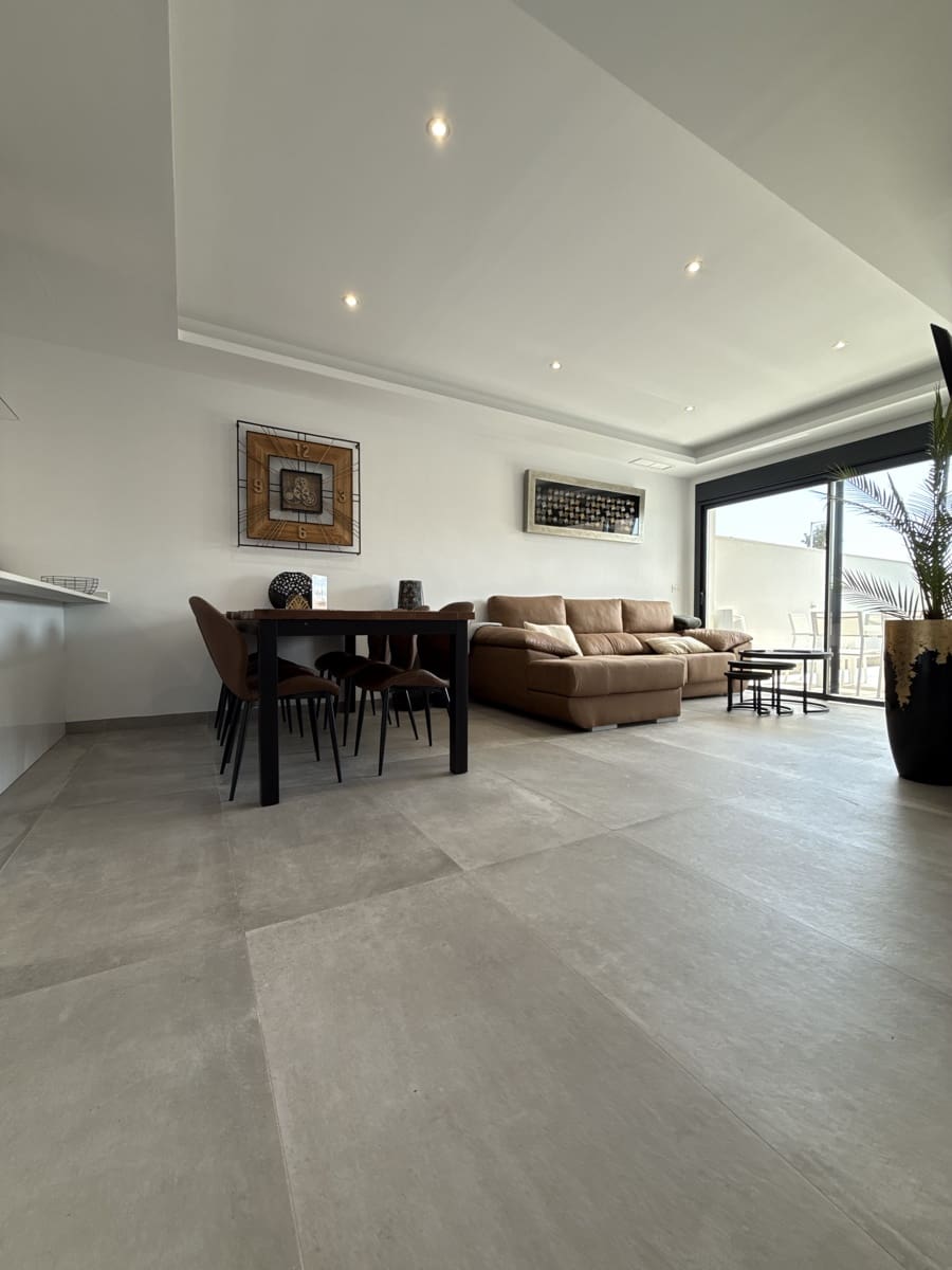 Chalet de 3 habitaciones en Los Montesinos en venta con piscina garaje - 349.900 € (Ref: 9731195)