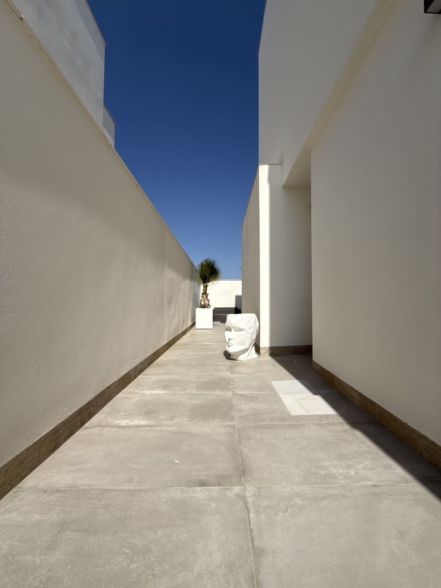 Chalet de 3 habitaciones en Los Montesinos en venta con piscina garaje - 349.900 € (Ref: 9731195)