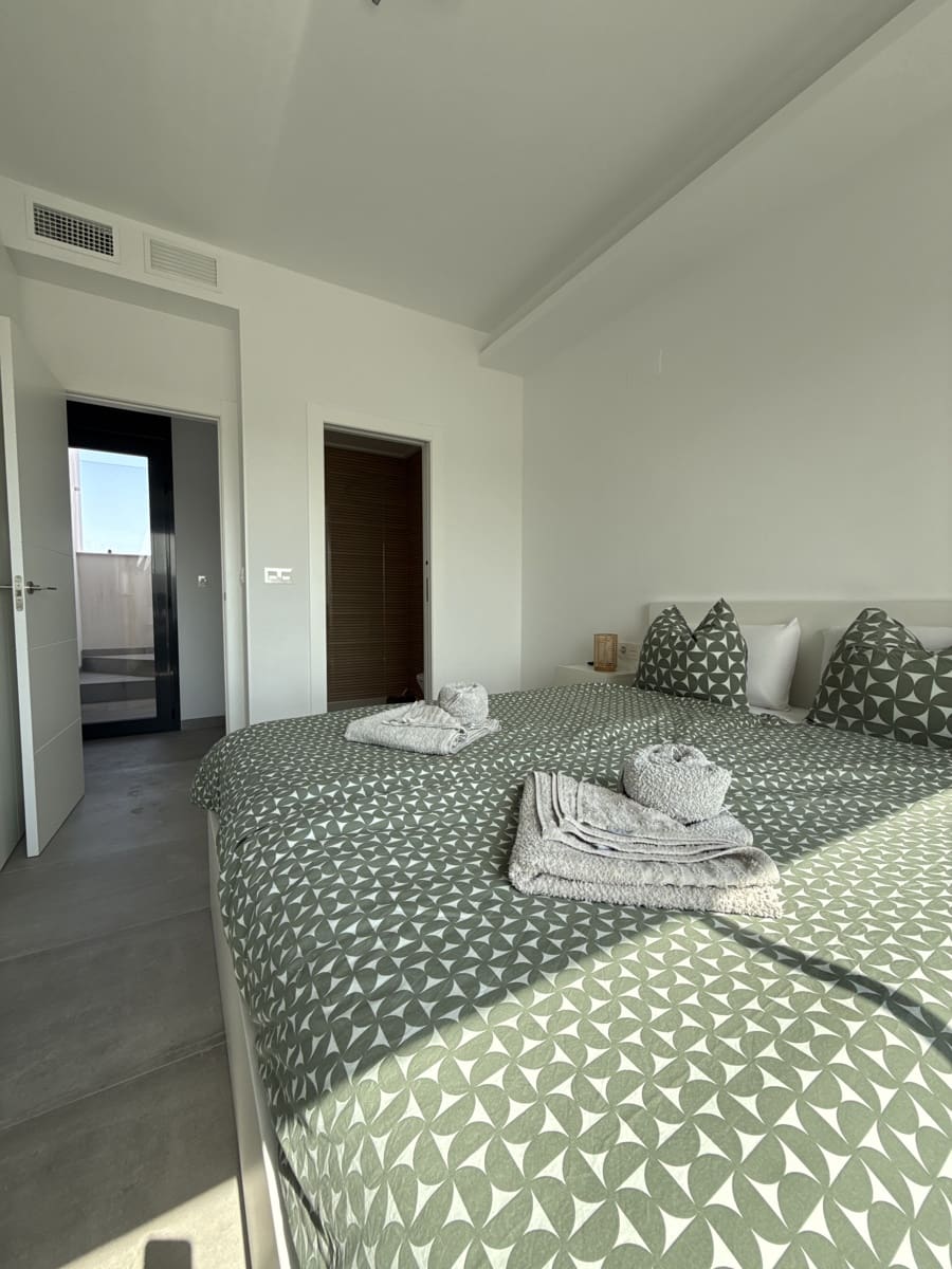 Chalet de 3 habitaciones en Los Montesinos en venta con piscina garaje - 349.900 € (Ref: 9731195)