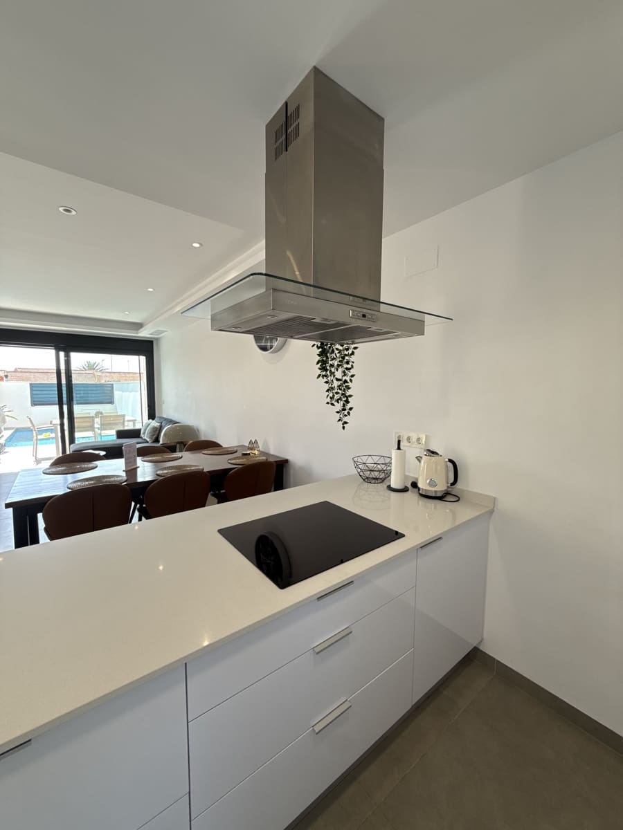 3 chambre Villa/Maison à vendre à Los Montesinos avec piscine garage - 369 900 € (Ref: 9733945)