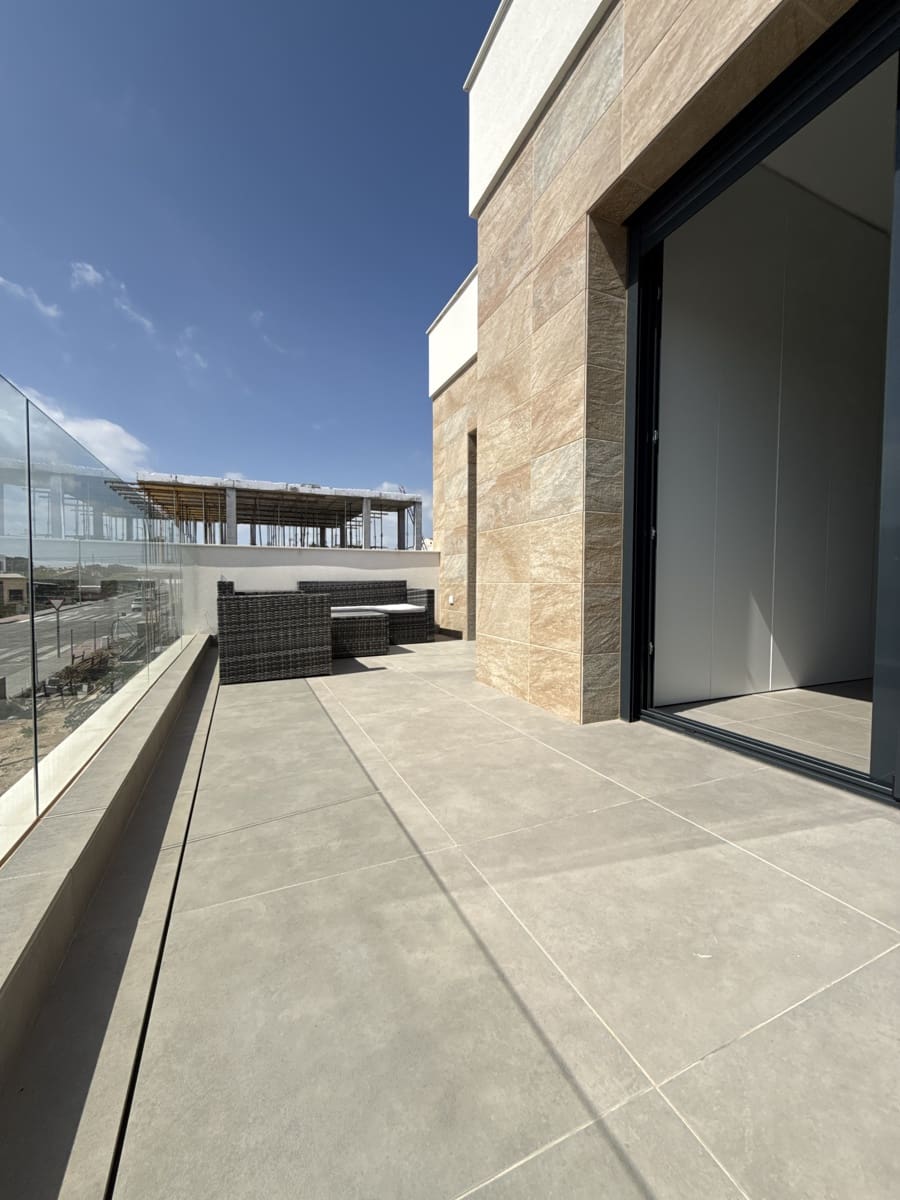 3 chambre Villa/Maison à vendre à Los Montesinos avec piscine garage - 369 900 € (Ref: 9733945)