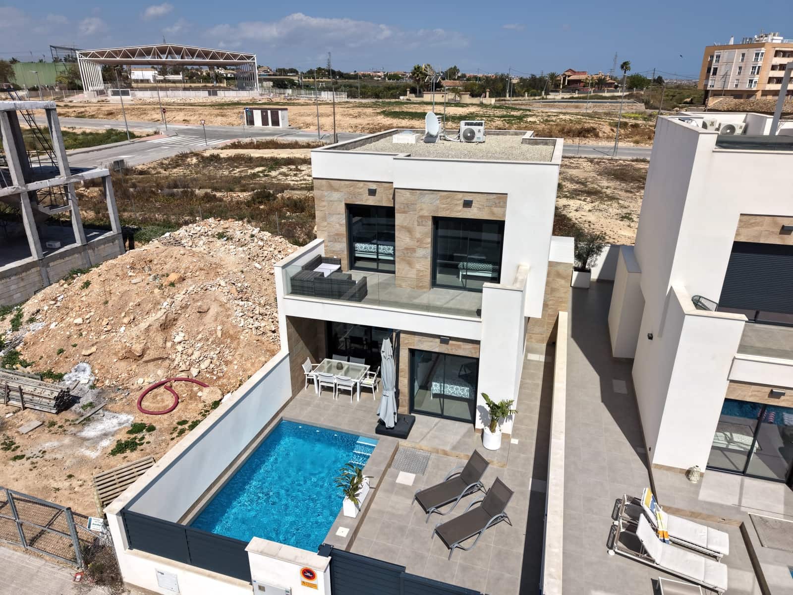 3 chambre Villa/Maison à vendre à Los Montesinos avec piscine garage - 369 900 € (Ref: 9733945)