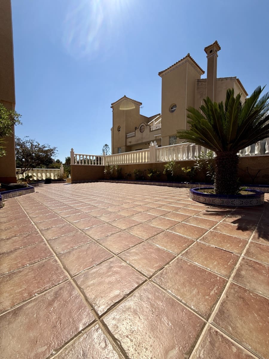 3 slaapkamer Huis te koop in Orihuela met zwembad garage - € 269.900 (Ref: 9751420)