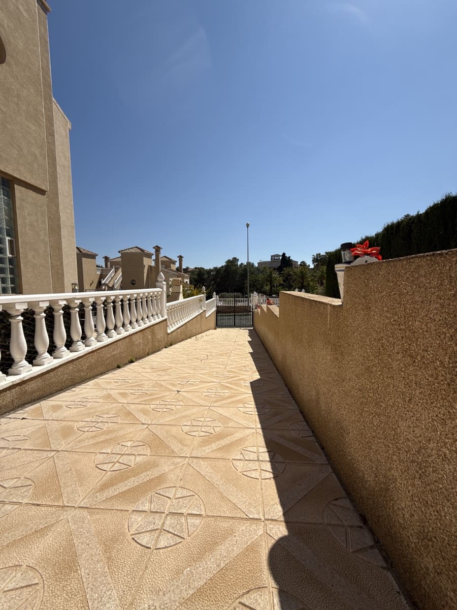 3 slaapkamer Huis te koop in Orihuela met zwembad garage - € 269.900 (Ref: 9751420)