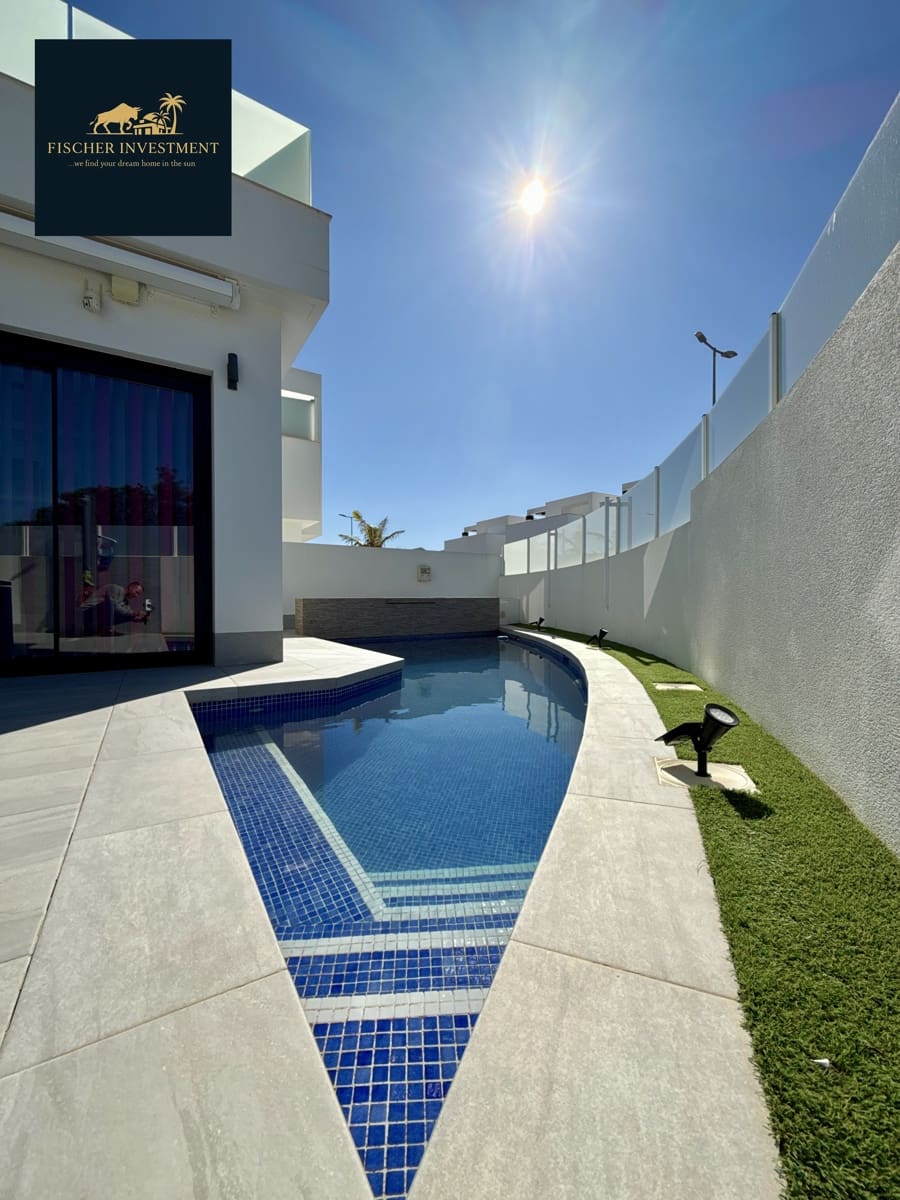 3 soverom Villa til salgs i Los Montesinos med svømmebasseng garasje - € 399 000 (Ref: 9751421)