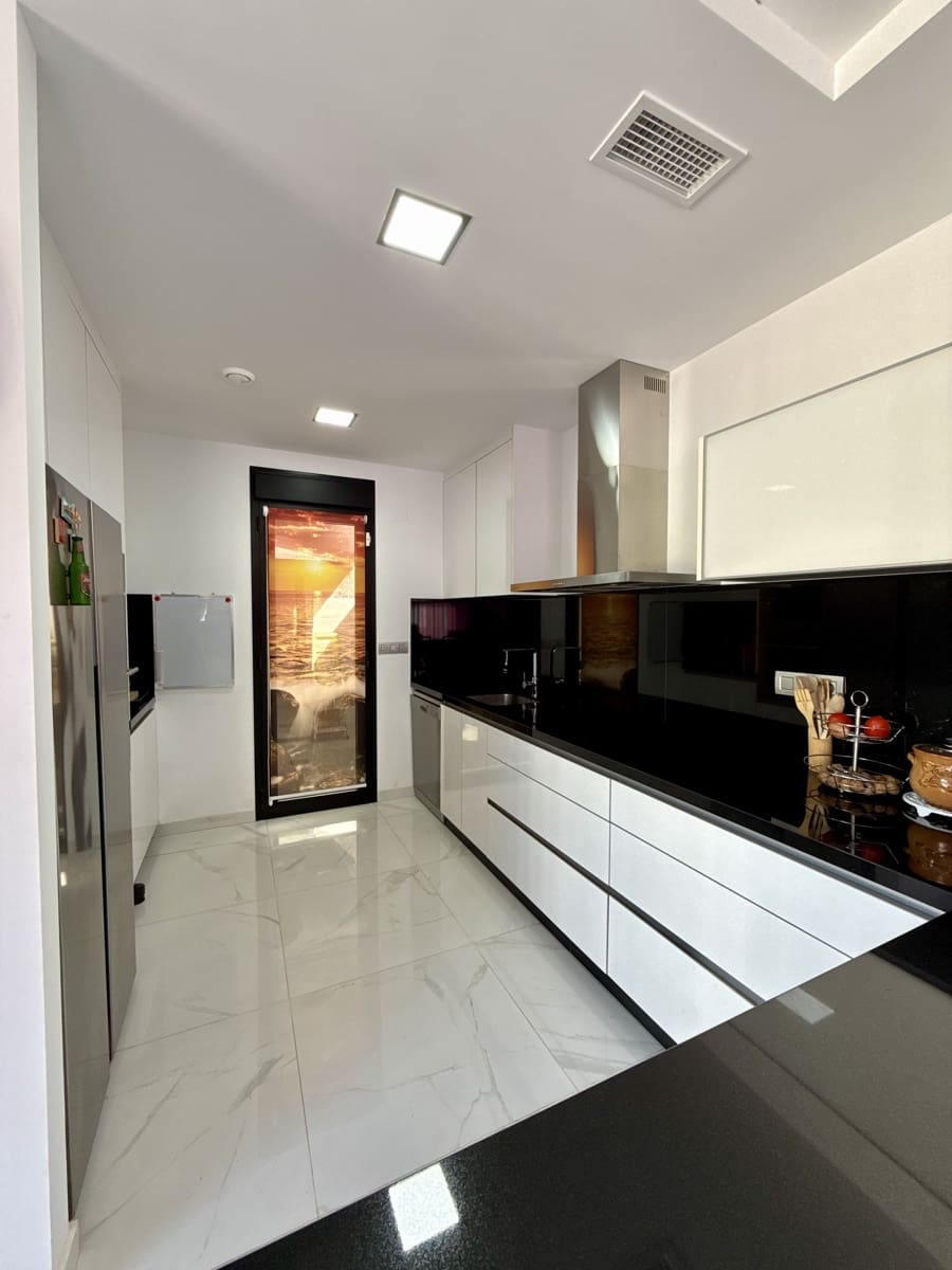 3 soverom Villa til salgs i Los Montesinos med svømmebasseng garasje - € 399 000 (Ref: 9751421)