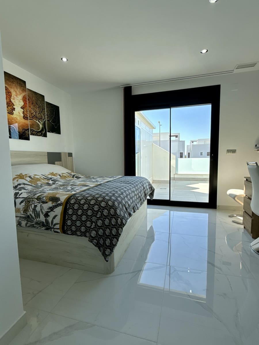 3 soverom Villa til salgs i Los Montesinos med svømmebasseng garasje - € 399 000 (Ref: 9751421)