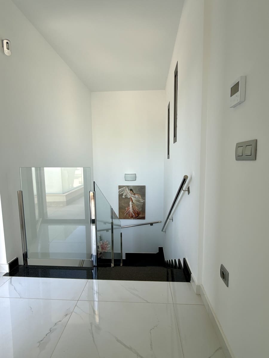 3 soverom Villa til salgs i Los Montesinos med svømmebasseng garasje - € 399 000 (Ref: 9751421)