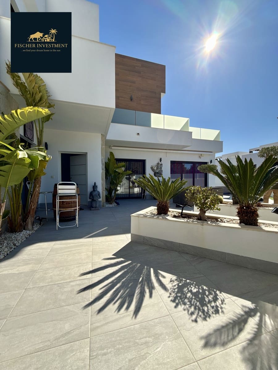 3 soverom Villa til salgs i Los Montesinos med svømmebasseng garasje - € 399 000 (Ref: 9751421)