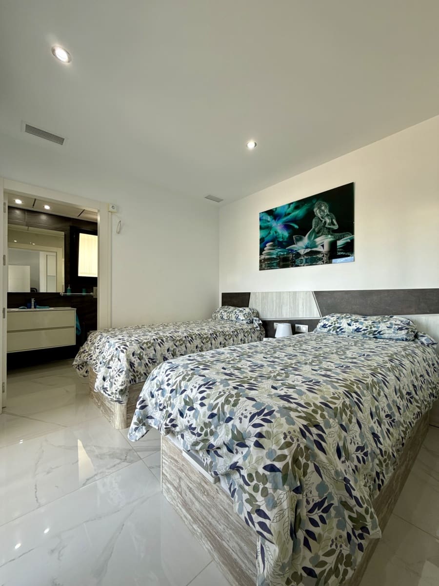 3 soverom Villa til salgs i Los Montesinos med svømmebasseng garasje - € 399 000 (Ref: 9751421)