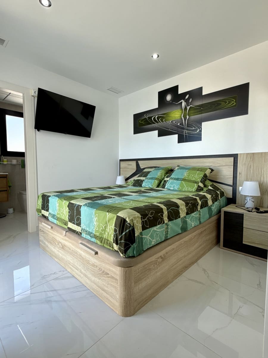 3 soverom Villa til salgs i Los Montesinos med svømmebasseng garasje - € 399 000 (Ref: 9751421)