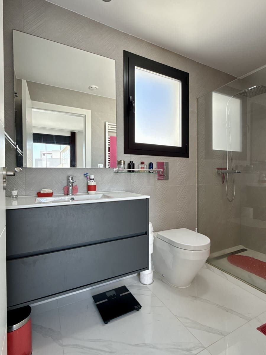 3 soverom Villa til salgs i Los Montesinos med svømmebasseng garasje - € 399 000 (Ref: 9751421)