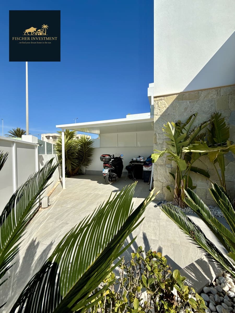 3 soverom Villa til salgs i Los Montesinos med svømmebasseng garasje - € 399 000 (Ref: 9751421)