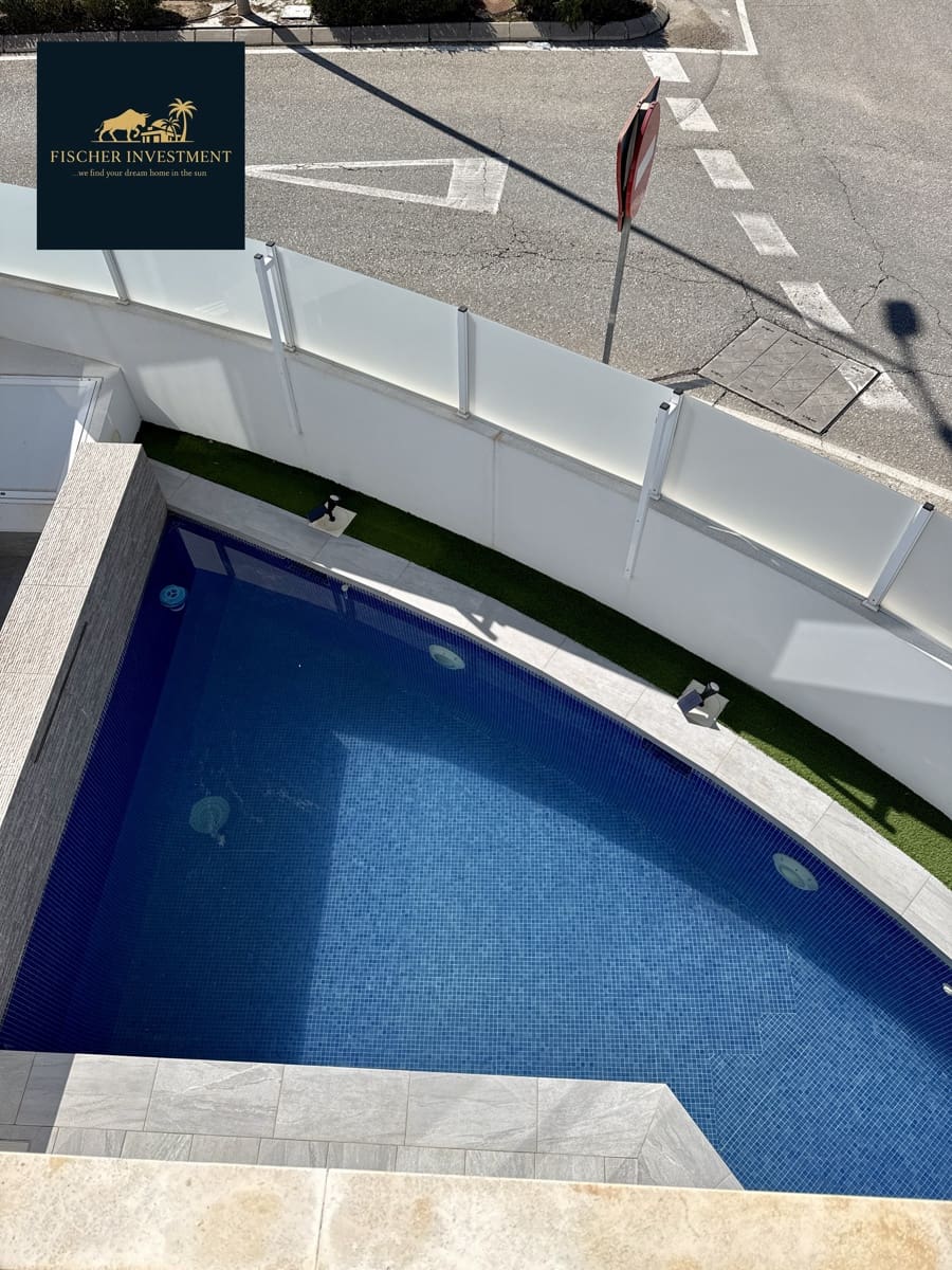 3 soverom Villa til salgs i Los Montesinos med svømmebasseng garasje - € 399 000 (Ref: 9751421)