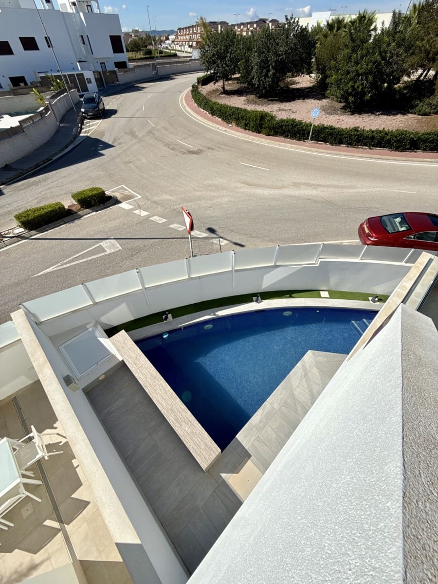 3 soverom Villa til salgs i Los Montesinos med svømmebasseng garasje - € 399 000 (Ref: 9751421)