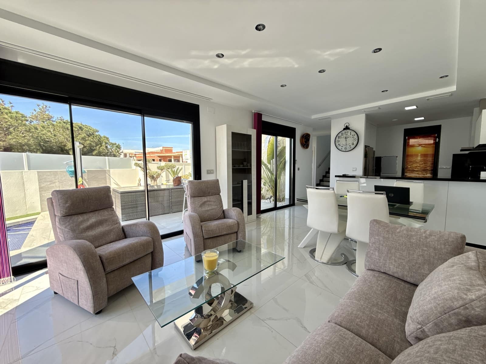 3 soverom Villa til salgs i Los Montesinos med svømmebasseng garasje - € 399 000 (Ref: 9751421)