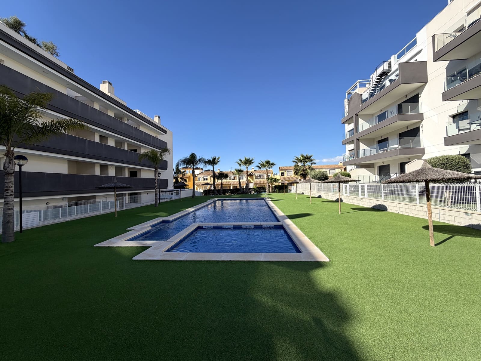 2 chambre Appartement à vendre à Orihuela Costa avec piscine garage - 324 900 € (Ref: 9751510)
