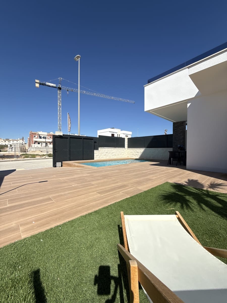 3 makuuhuone Huvila myytävänä paikassa Orihuela mukana uima-altaan - 414 900 € (Ref: 9751511)