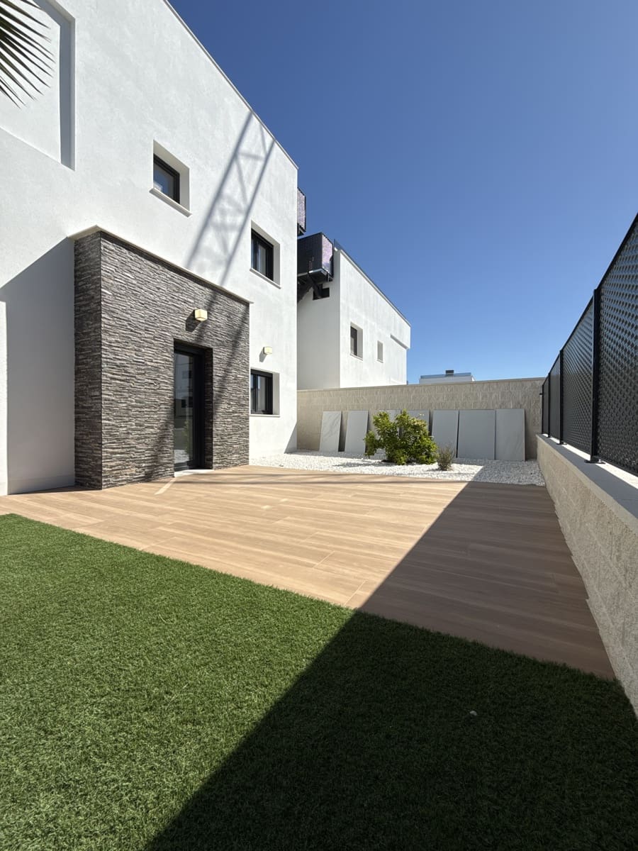 3 makuuhuone Huvila myytävänä paikassa Orihuela mukana uima-altaan - 414 900 € (Ref: 9751511)