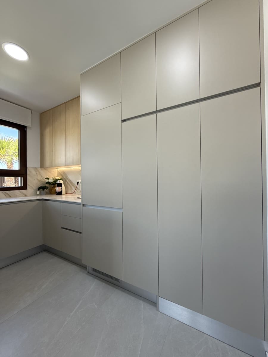 2 soverom Kjedet enebolig til salgs i Orihuela med svømmebasseng garasje - € 351 000 (Ref: 9756251)