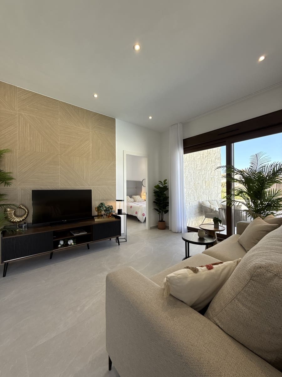 2 soverom Kjedet enebolig til salgs i Orihuela med svømmebasseng garasje - € 351 000 (Ref: 9756251)