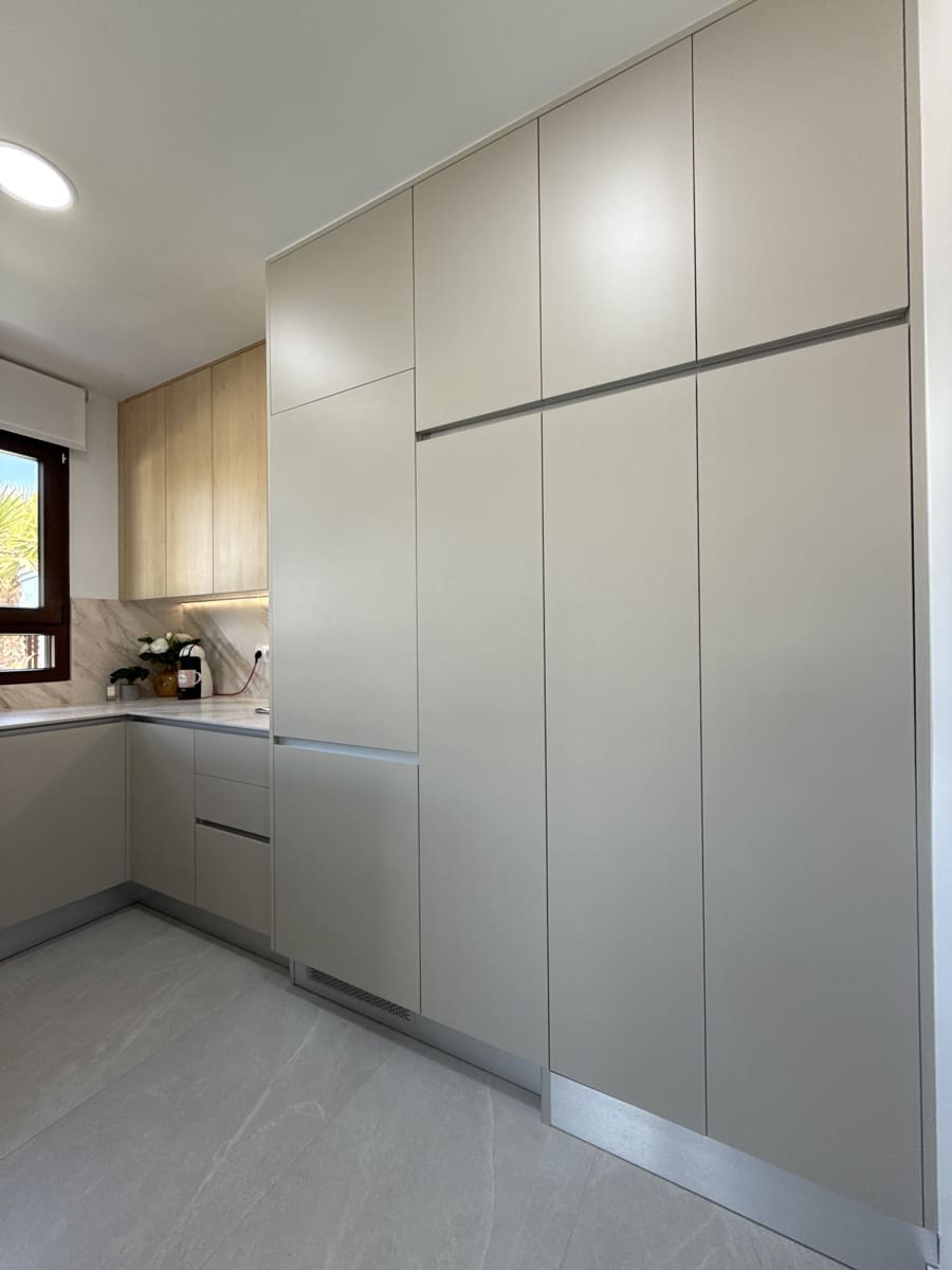 2 soverom Kjedet enebolig til salgs i Orihuela med svømmebasseng garasje - € 351 000 (Ref: 9756251)