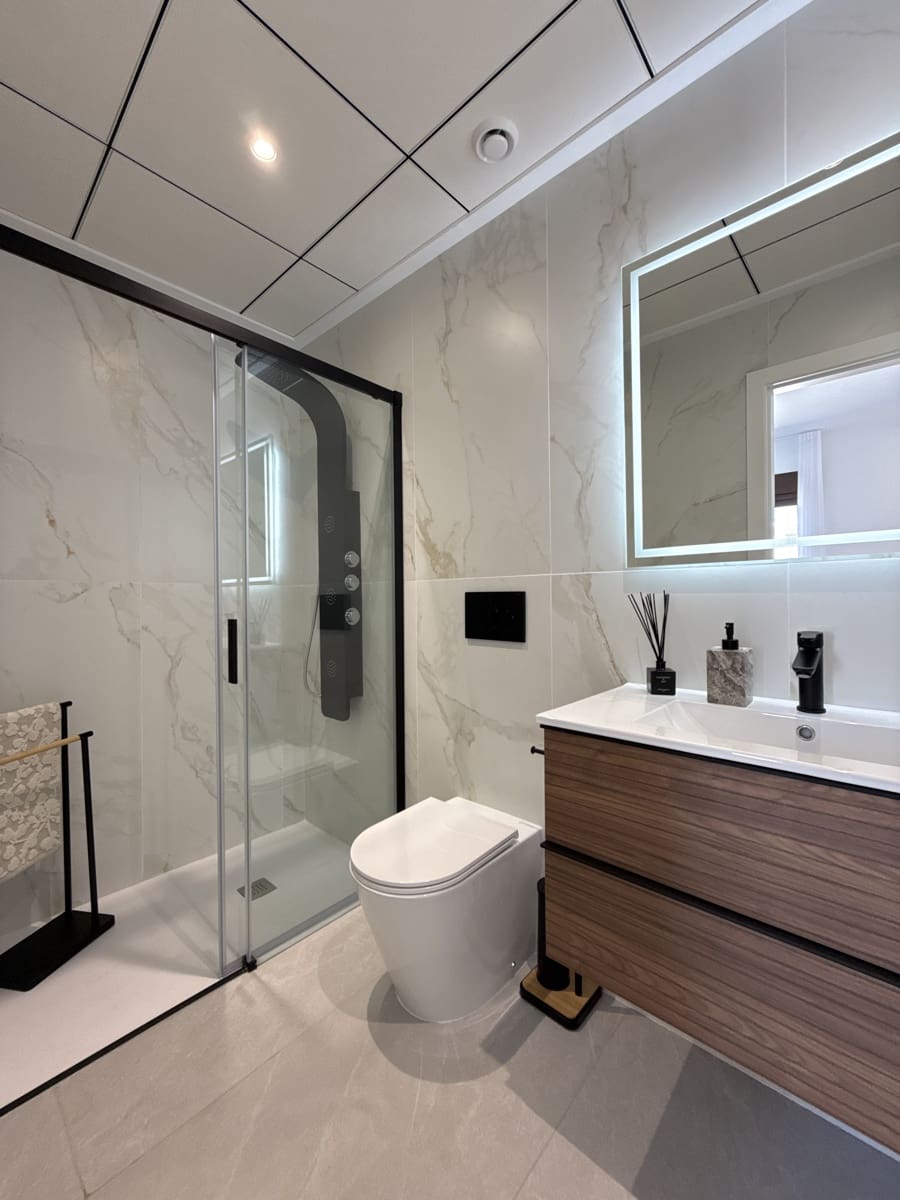 2 soverom Kjedet enebolig til salgs i Orihuela med svømmebasseng garasje - € 351 000 (Ref: 9756251)